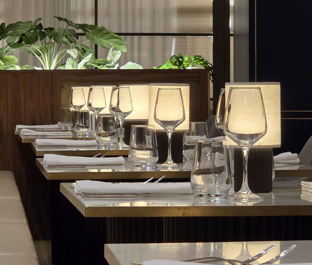 Artemis restaurant tables